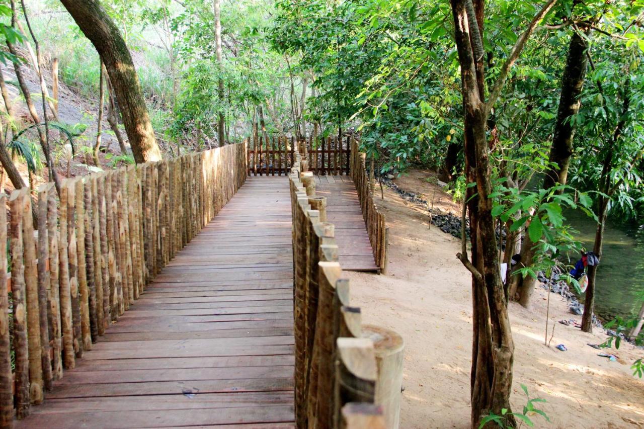 Apartamento Park Veredas Flat 710 Perto Do Hot Park Com Rio Dentro Do